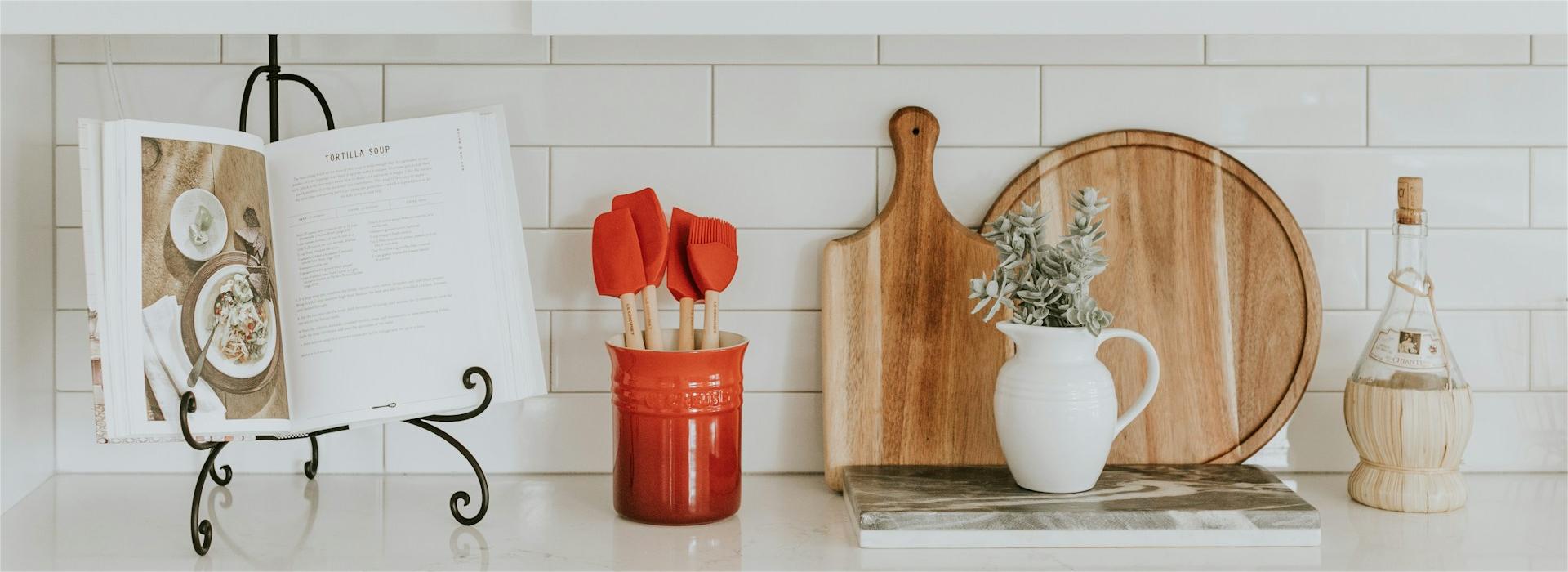 Books Shop -Books Shop becca tapert mDOGXiuVb4M unsplash